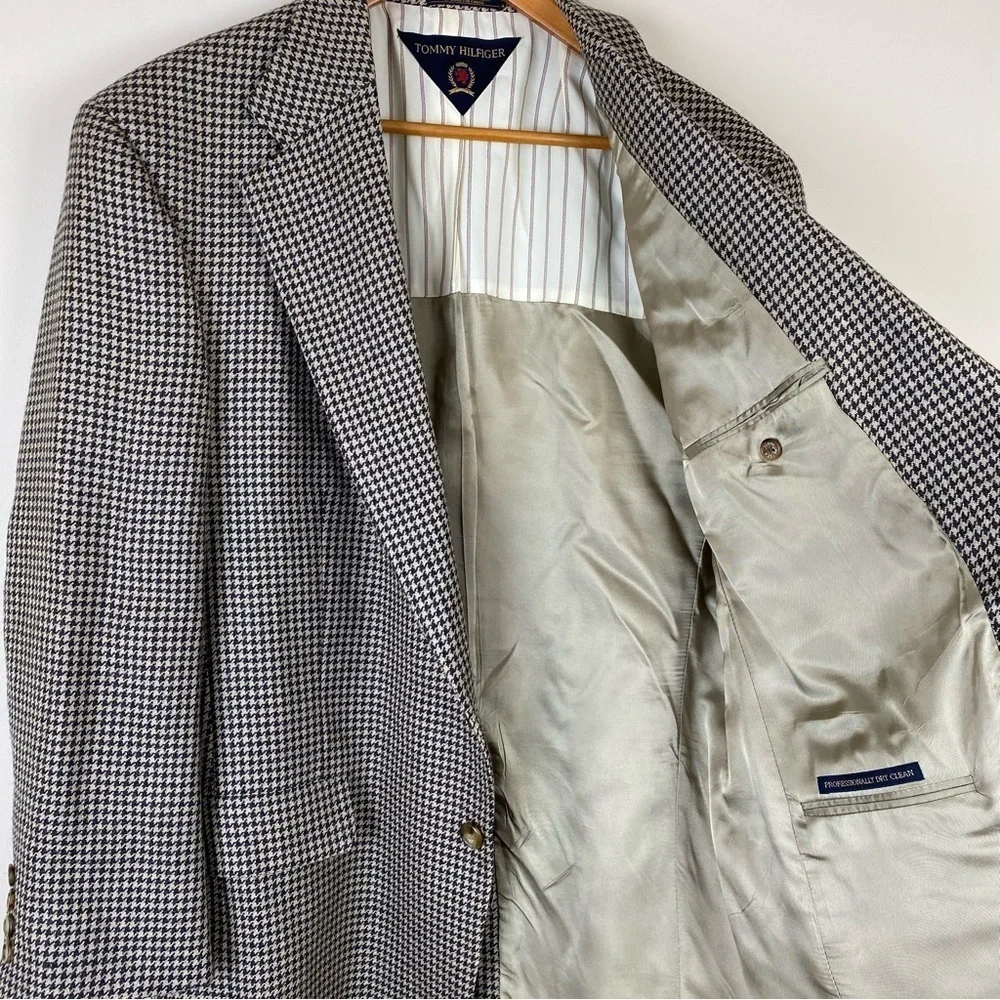Vintage 90s Tommy Hilfiger Houndstooth Black Tan Two-Button Blazer, Size 44R‎
